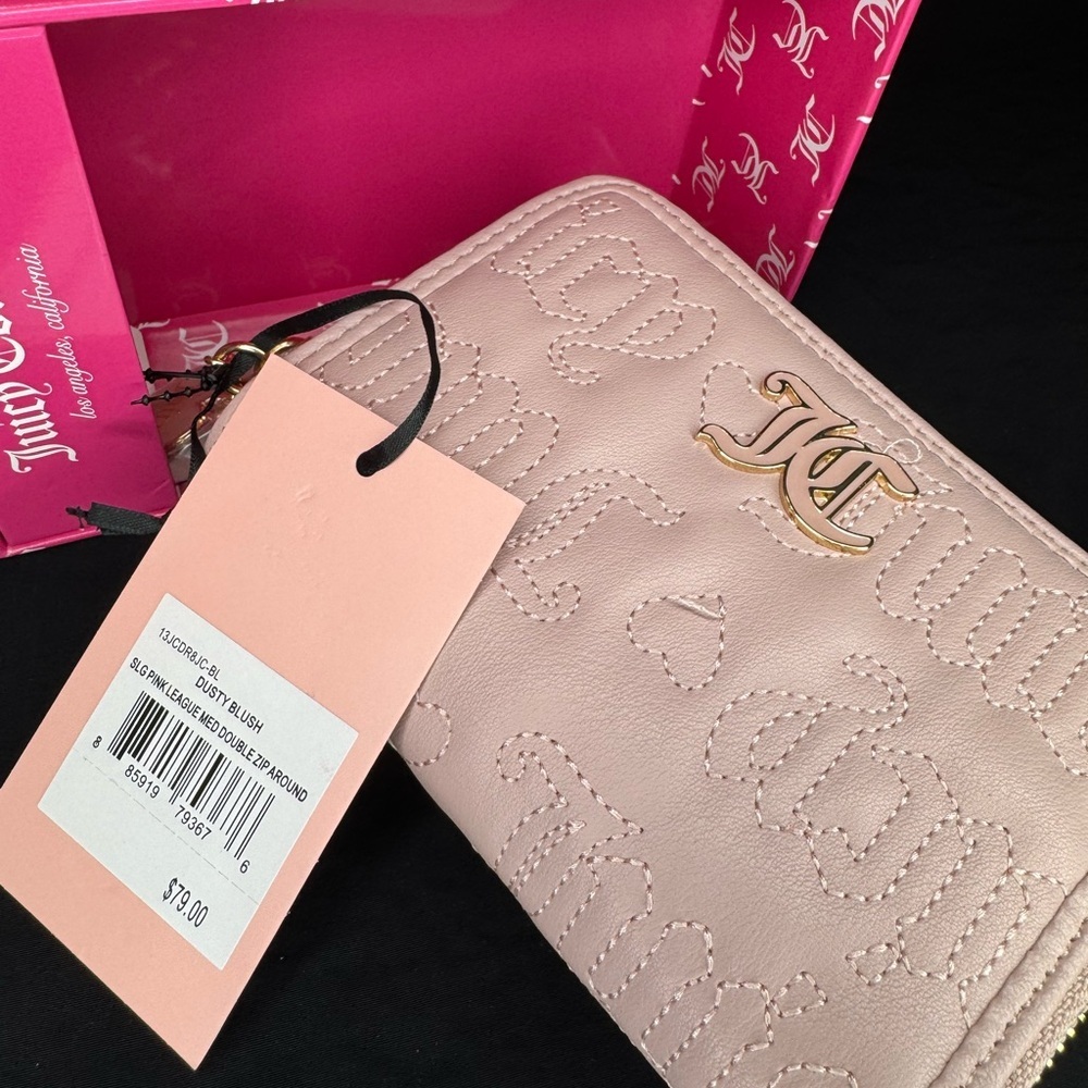 Juicy Couture Blush Pink Wallet with Gold Logo - Picture 3 of 4